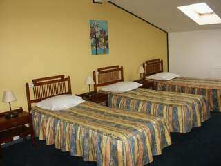 Отель Hotel Astra Брашов Трехместный номер-3